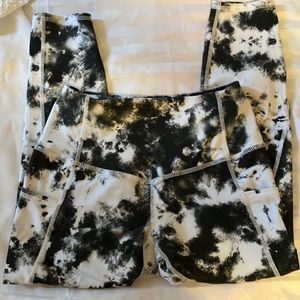 💋3/15 NWOT  Evolution and Creation.capris exercise pants small